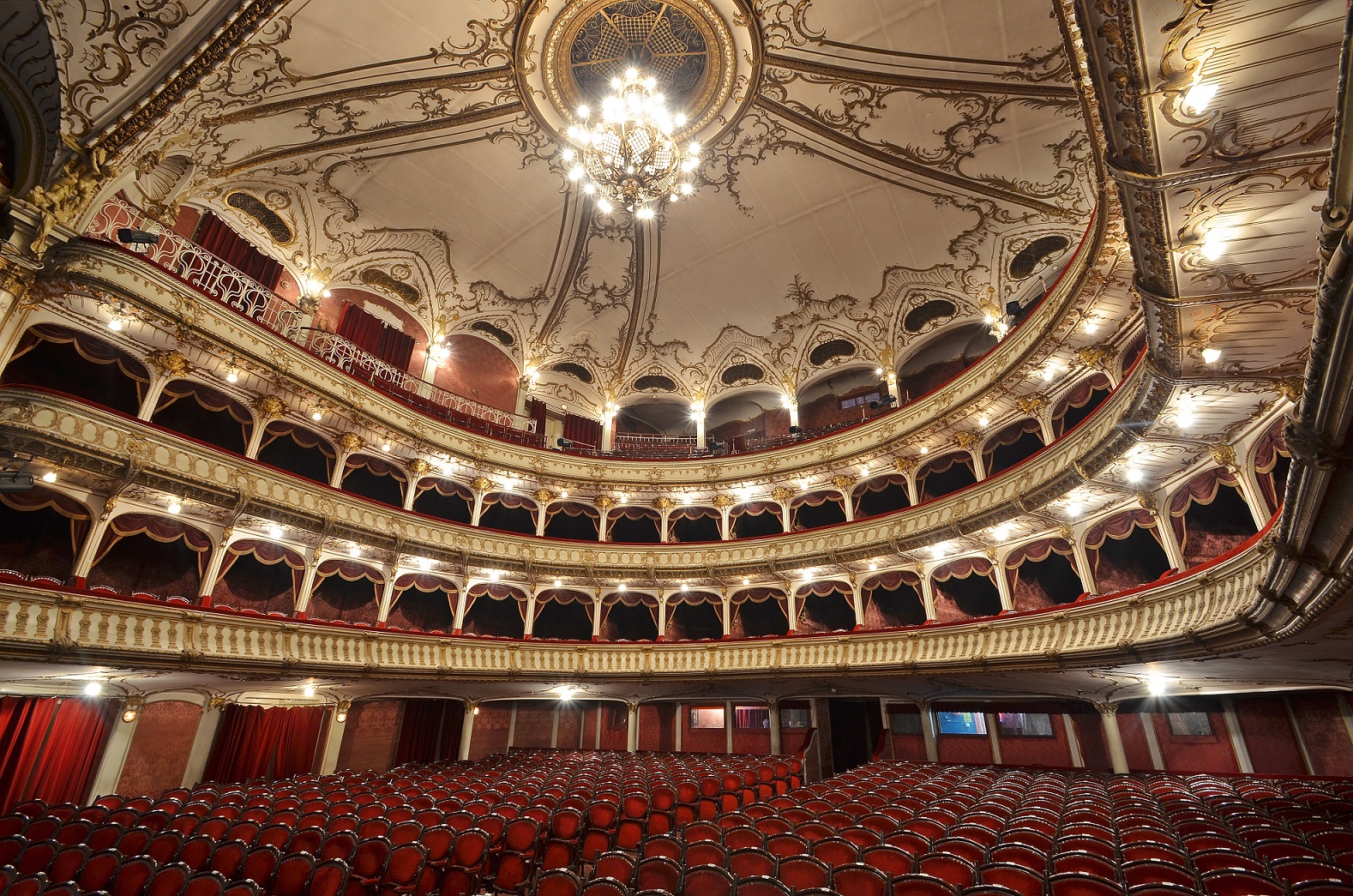National Theater "Lucian Blaga"